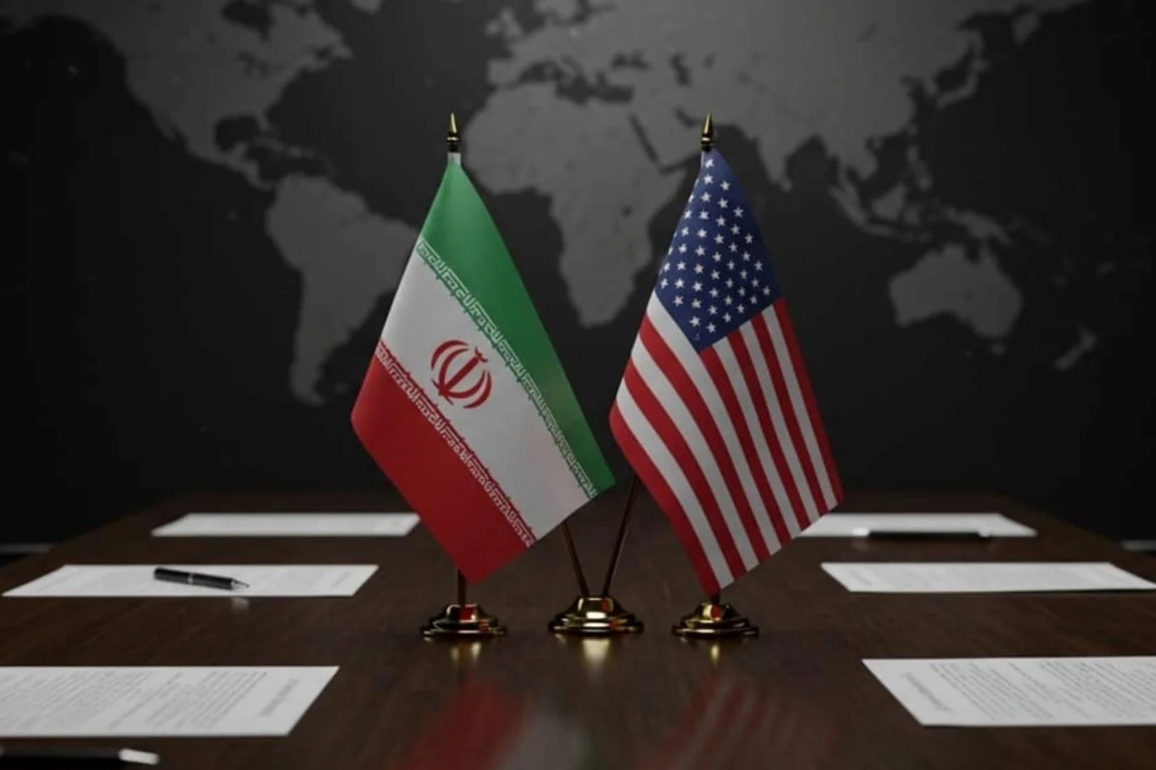 Axios: США и Иран пытаются договориться о временном прекращении огня 