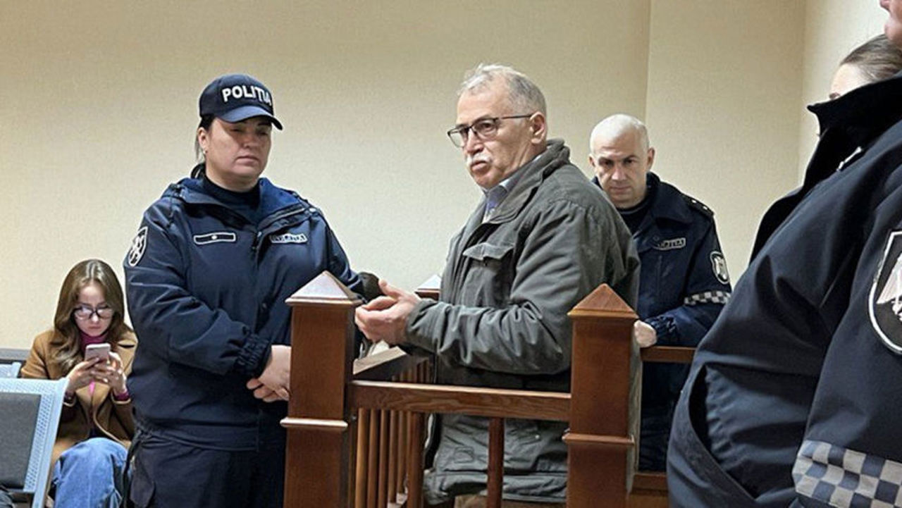 Иону Крянгэ, которого обвиняют в госизмене, продлили домашний арест