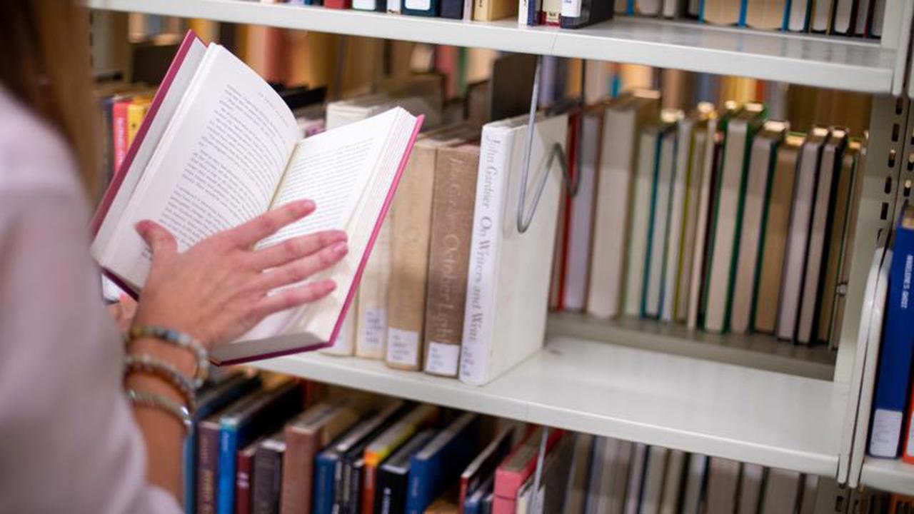 Refugiații ucraineni, stabiliți în Republica Moldova, aleg să studieze limba româmă