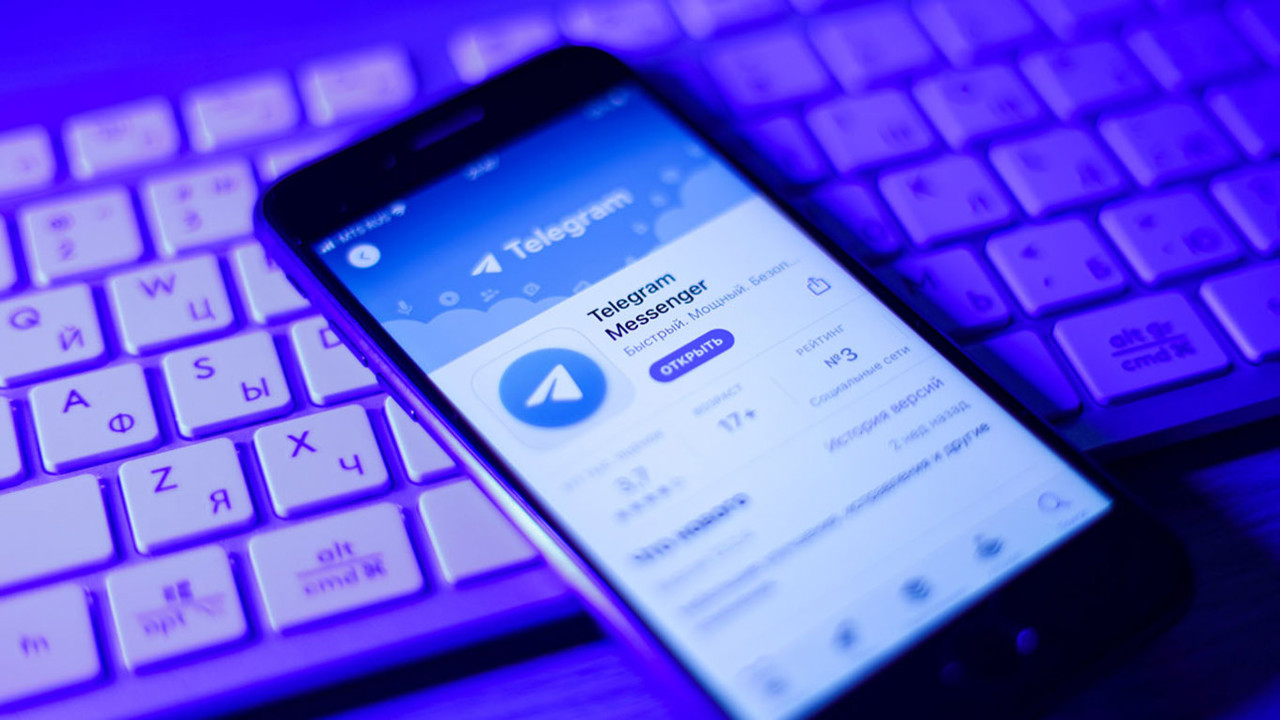 Aproape 70% dintre companiile ruse folosesc în continuare Telegram și WhatsApp, în ciuda restricțiilor