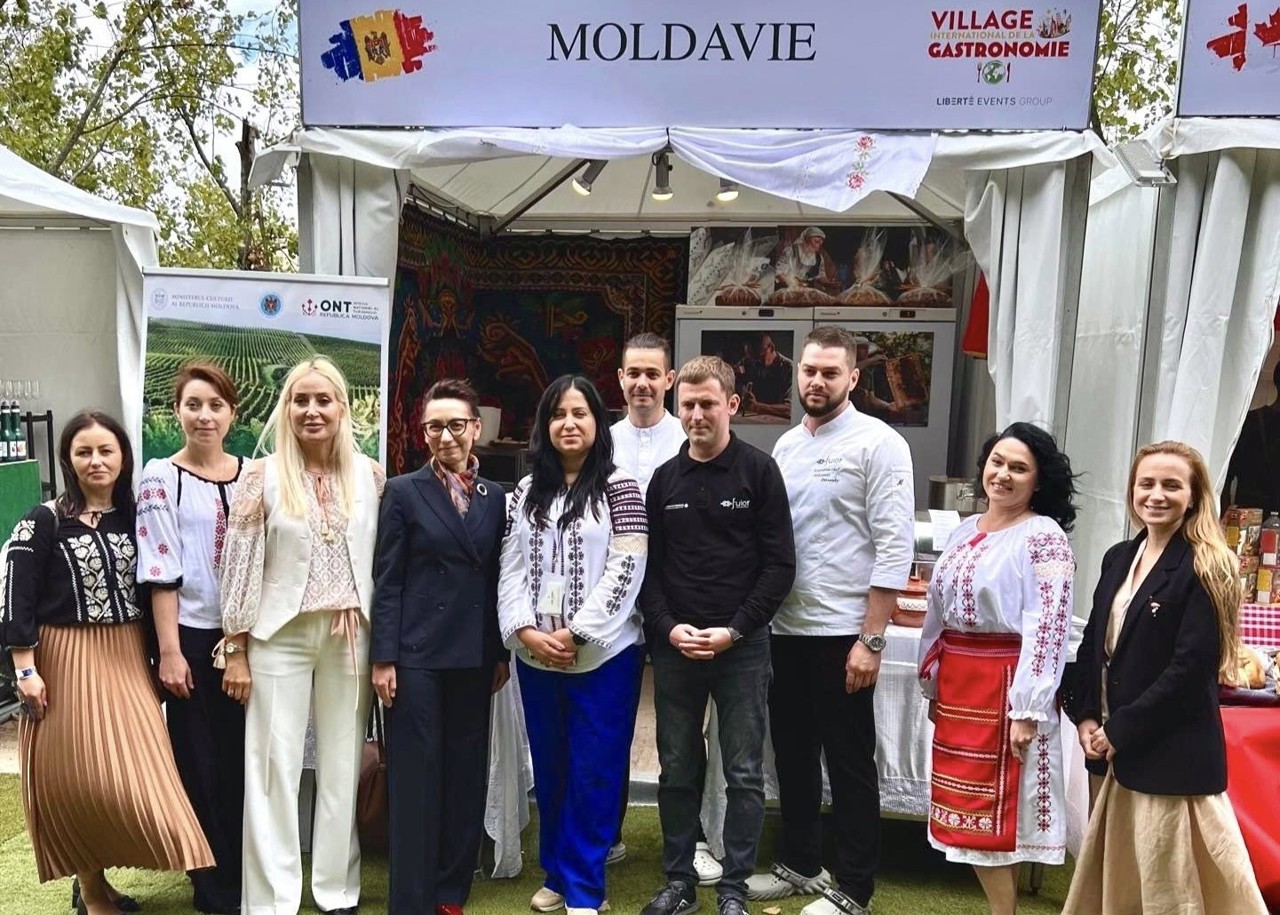 Tradiții, gastronomie și vinuri moldovenești, promovate la cea de-a VII-a ediție a Festivalului de la Paris