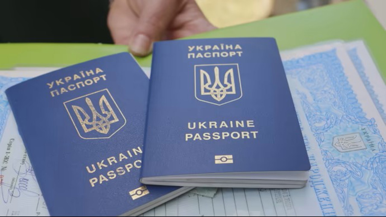 Întoarcerea cetățenilor ucraineni acasă: UE stabilește reguli și sprijin pentru reintegrare