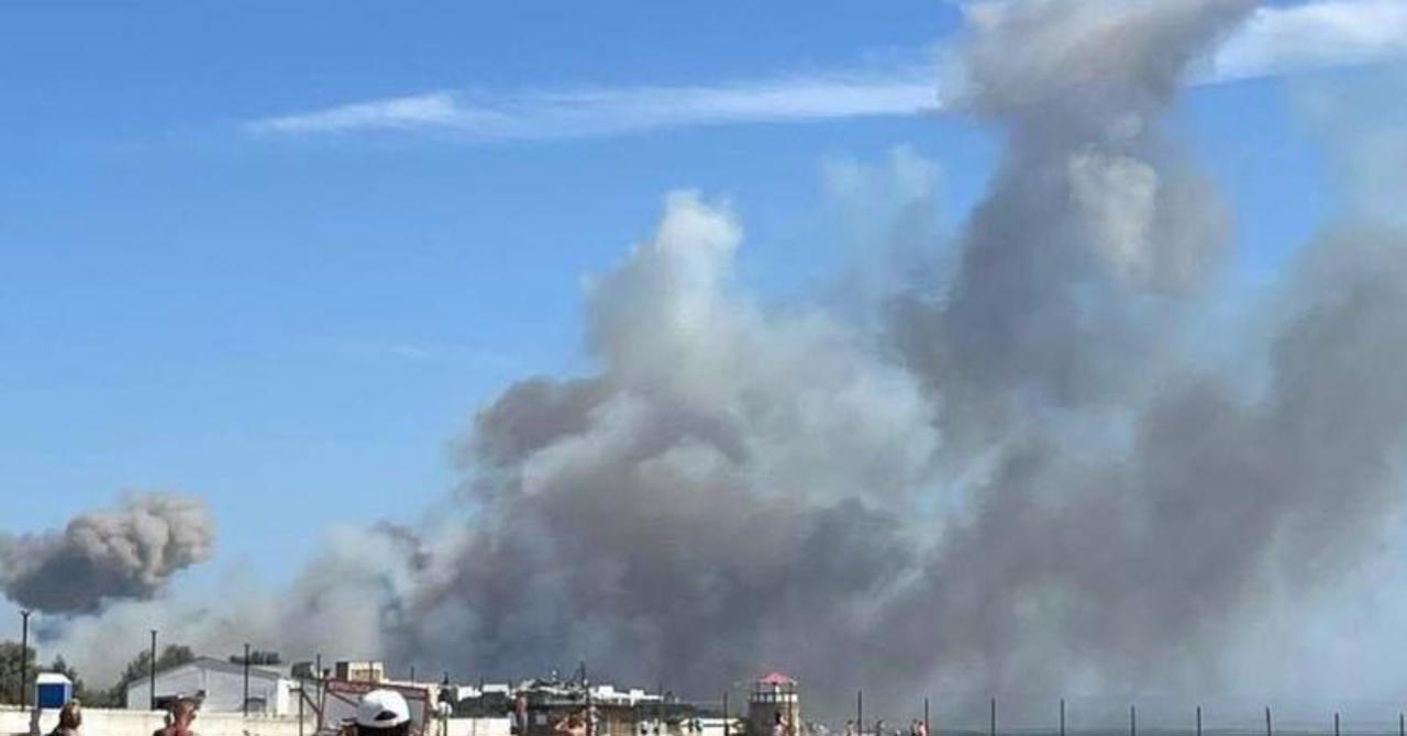 Explozii în mai multe localități din Crimeea anexată. Un depozit de petrol și gaze ar fi luat foc