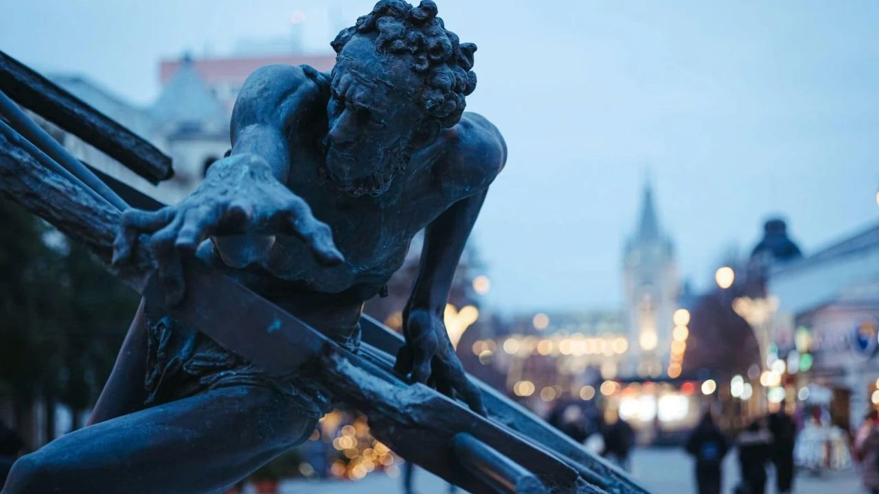 Bridging the Prut: Chisinau joins the 6th edition of 'Month of Romanian Sculptors'