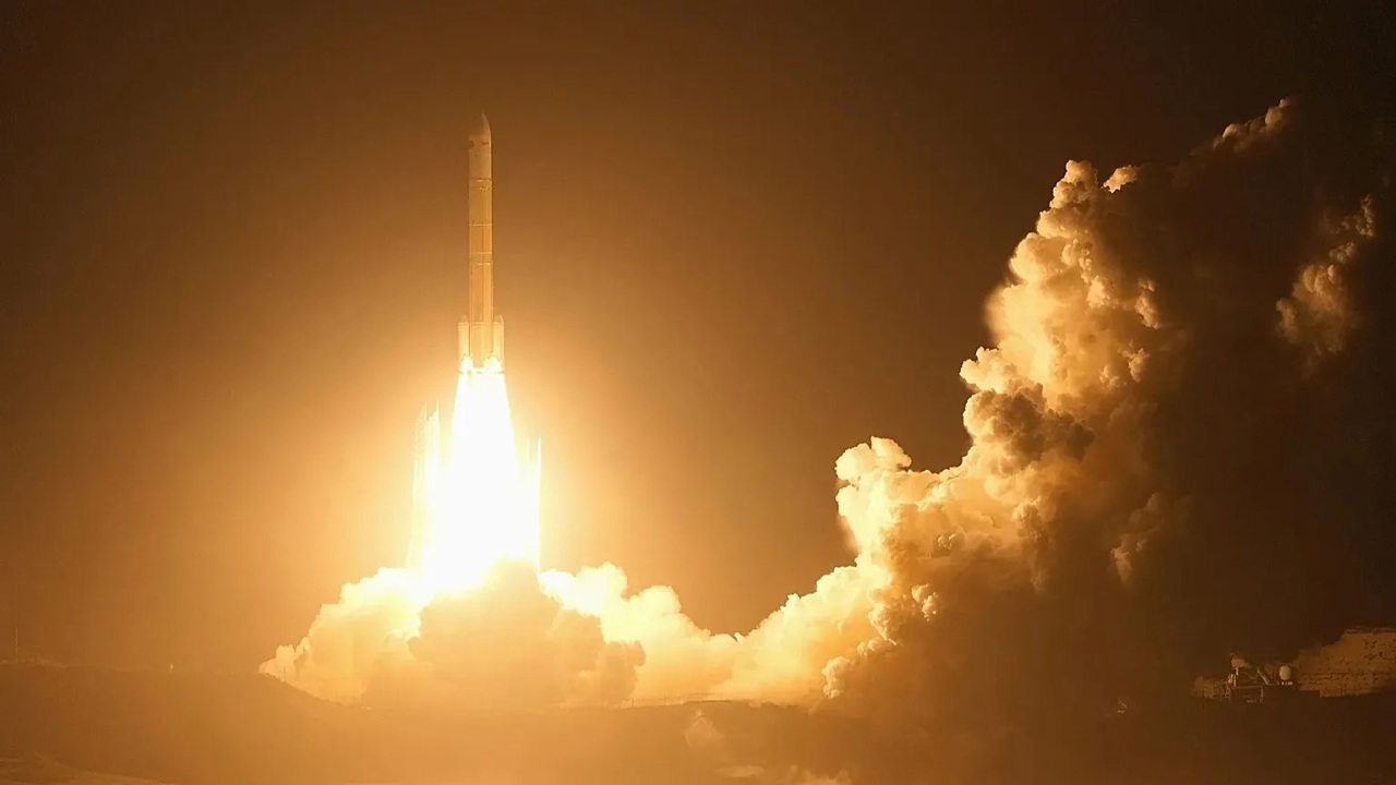 O misiune marțială de 578 de milioane de dolari: Japonia a lansat nava care va explora solul de pe luna Phobos 