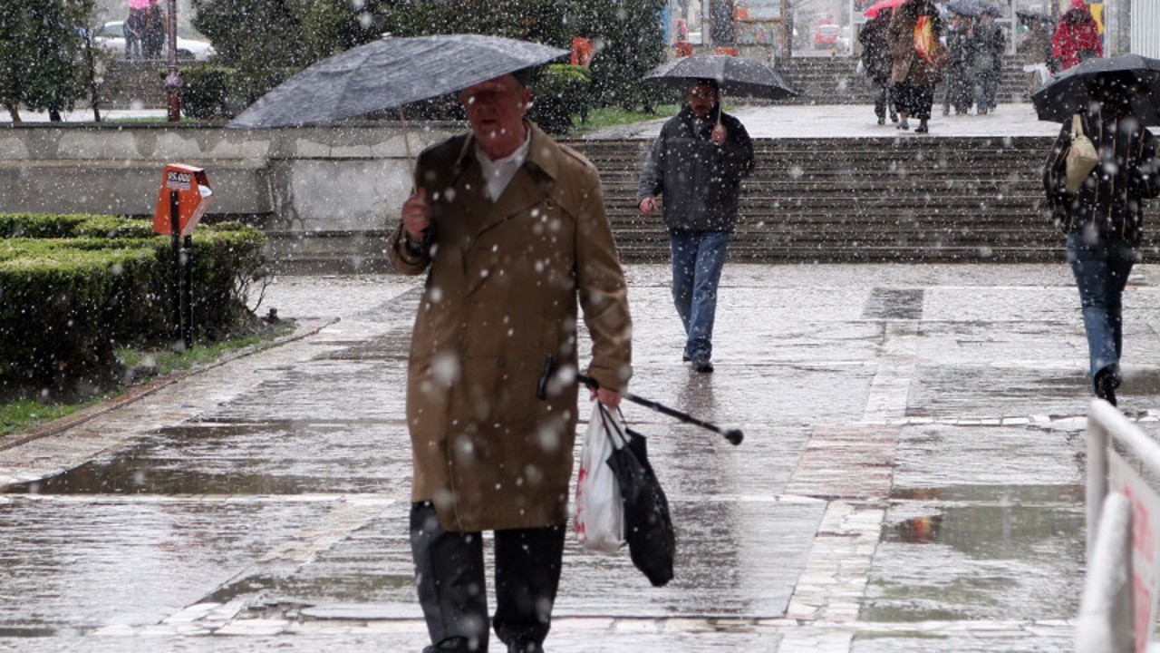 Avertizare meteo: Cod galben și portocaliu de lapoviță și ninsori