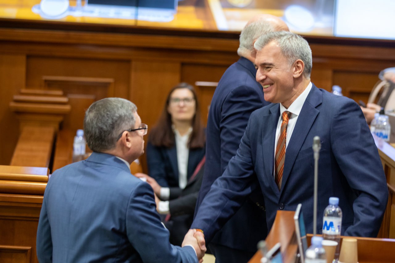 Osmochescu, înainte de învestirea Guvernului Munteanu: „Nu ne temem de provocări. Continuăm parcursul european al economiei Moldovei”