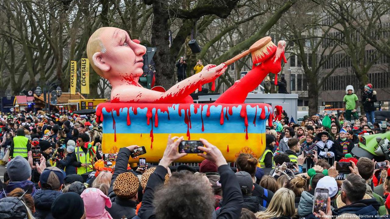 Sculptorul Jacques Tilly, acuzat în Rusia de „fake news” pentru caricaturi satirice la adresa lui Putin