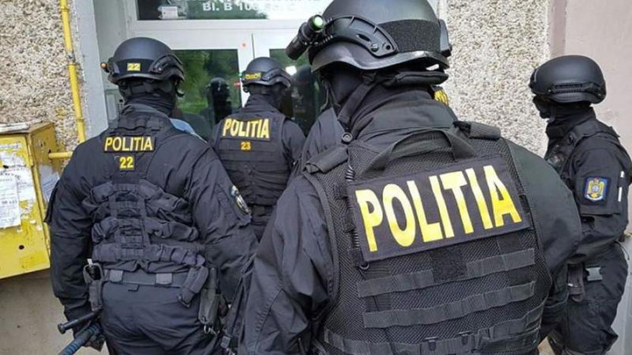 Evaziune fiscală de circa 800 milioane de lei: Percheziții la mai multe companii din Chișinău