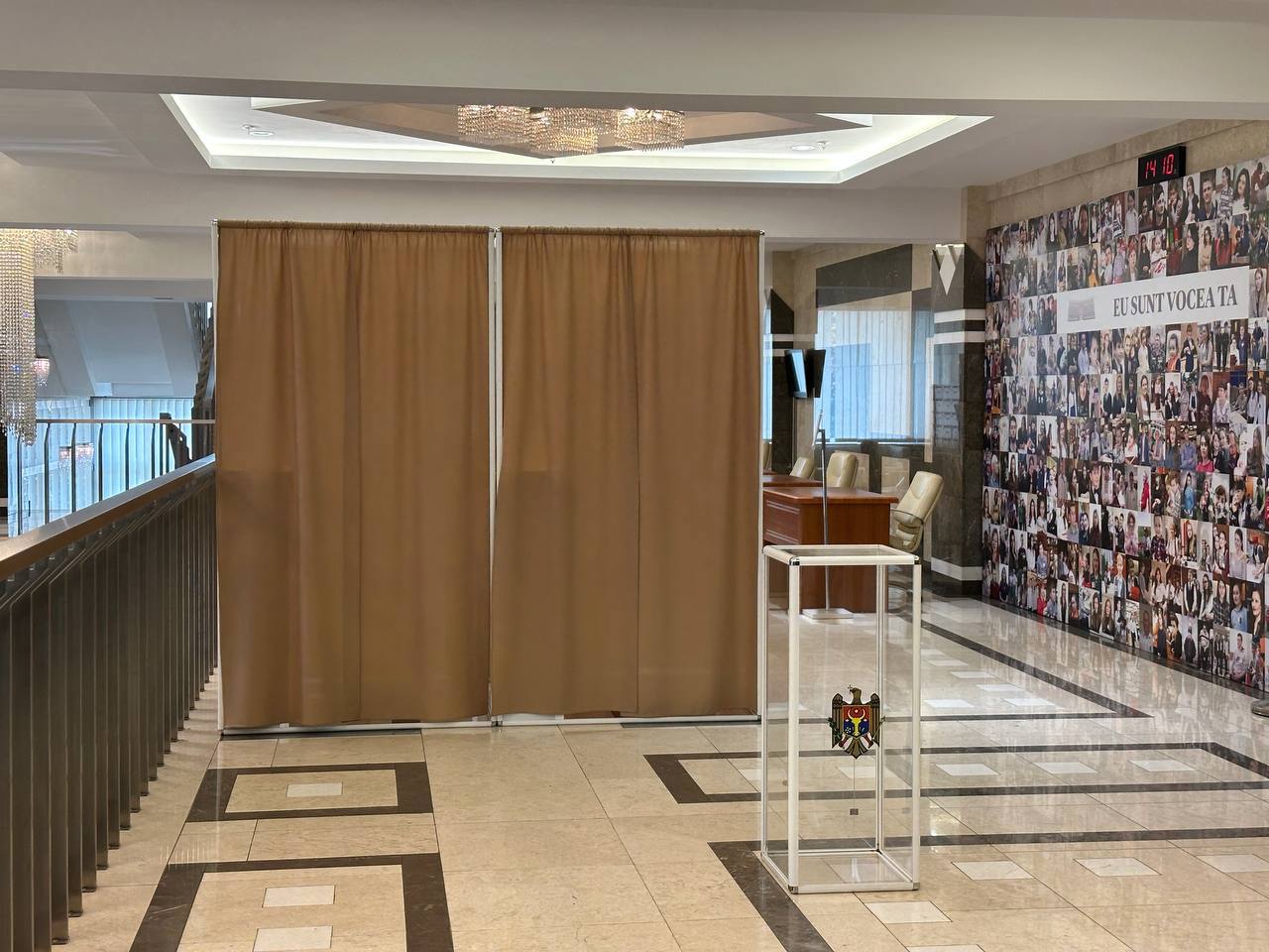 TRM / Cabinele de vot pentru alegerea președintelui Parlamentului au fost pregătite