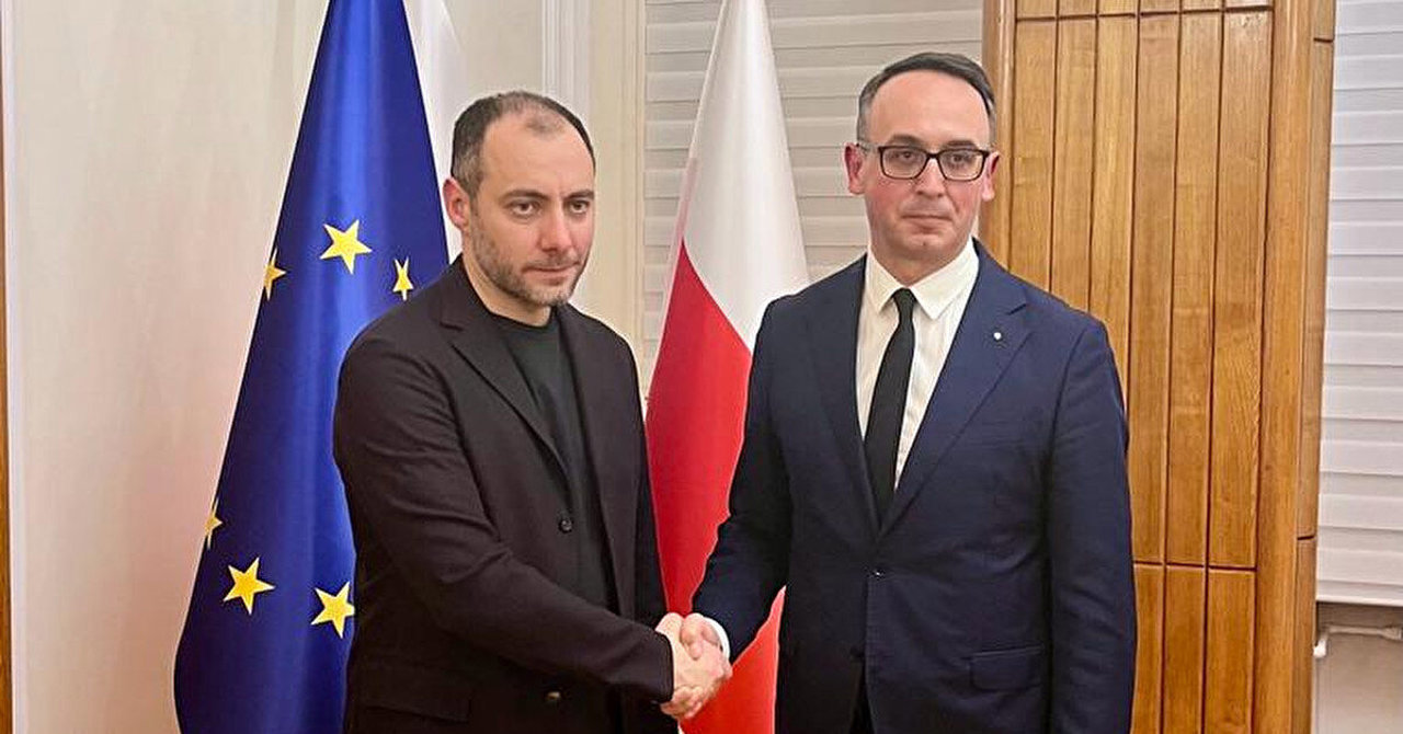 Ministrul ucrainean al Infrastructurii a discutat cu omologul său polon despre blocajul transportatorilor polonezi