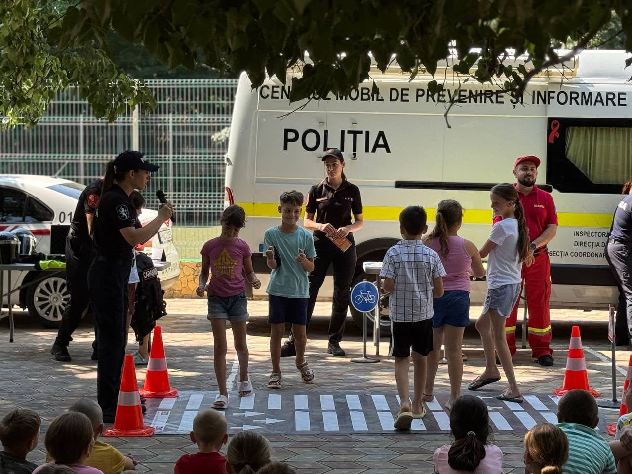 INSP: Educația rutieră începe acasă. Cum să le asiguri copiilor un drum sigur spre școală