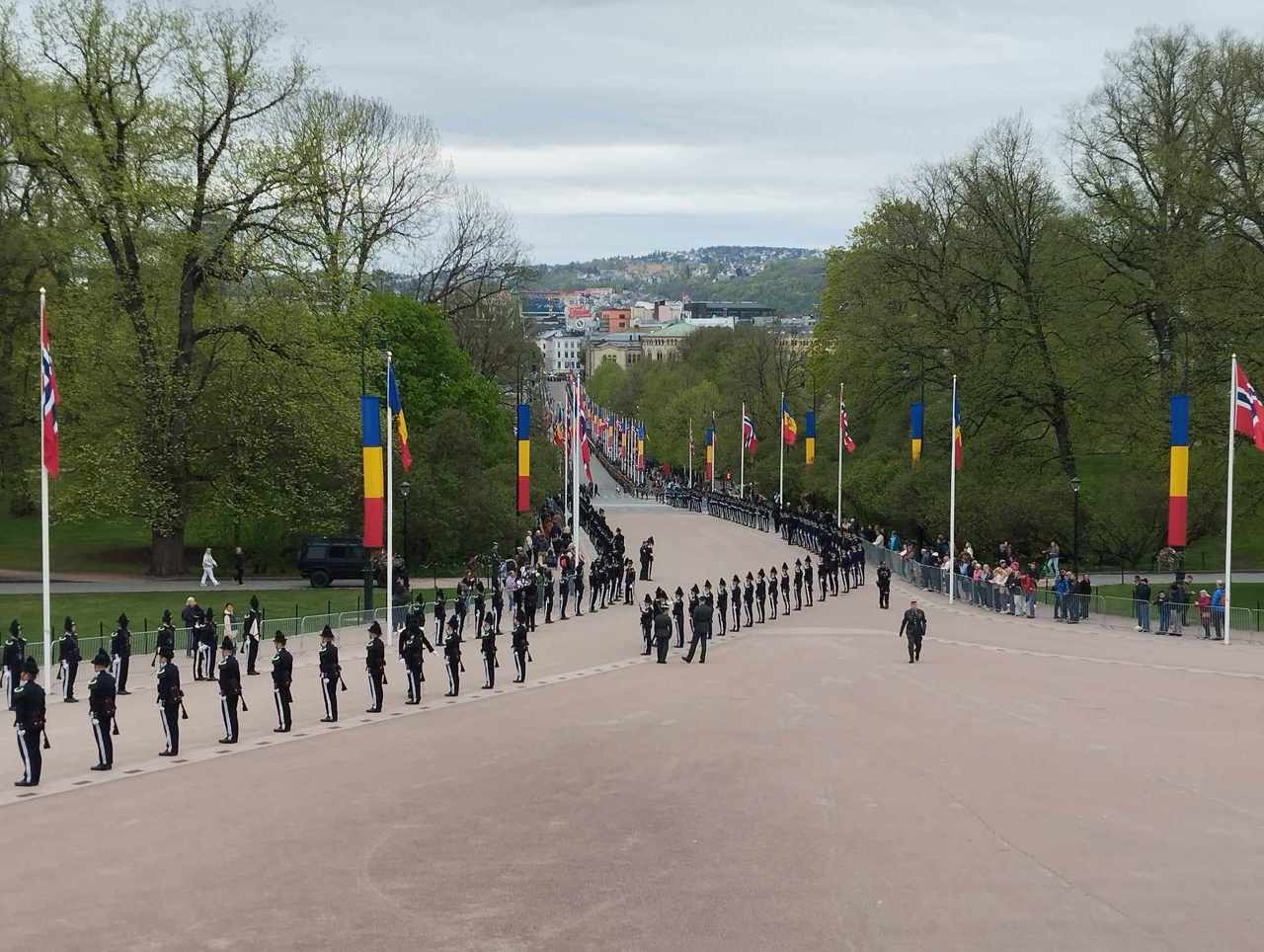 Эксперт: Участие министра обороны в государственном визите в Осло может указывать на возможность военной поддержки нашей страны