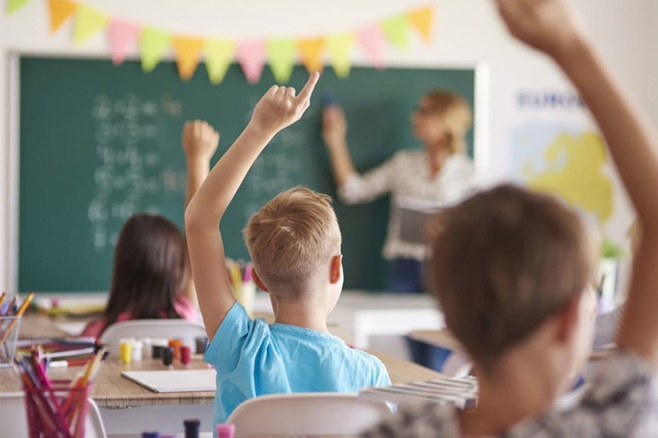 Peste 500 de tineri pedagogi își vor începe activitatea în școlile din țară, din toamnă