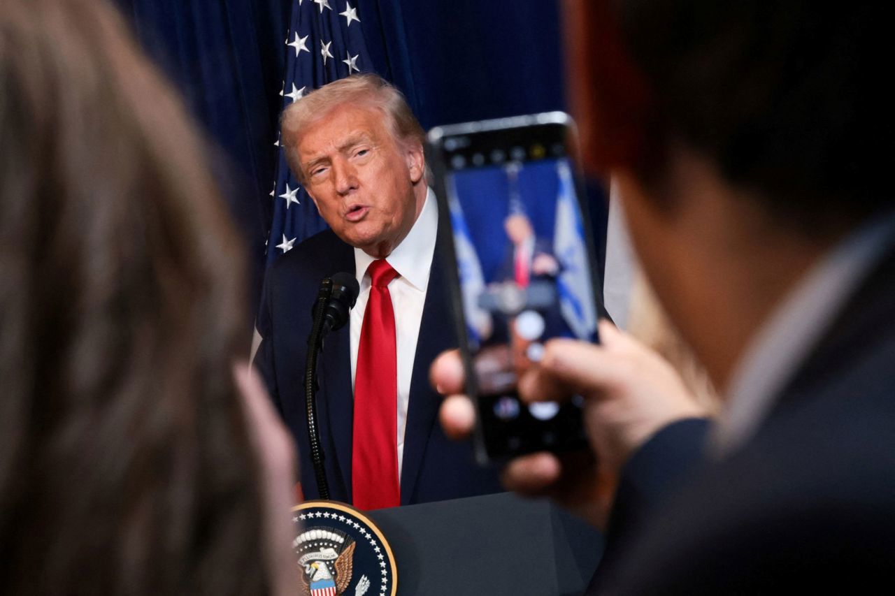 «Этого района больше нет»: Трамп сообщил об ударе США по портовой зоне в Венесуэле