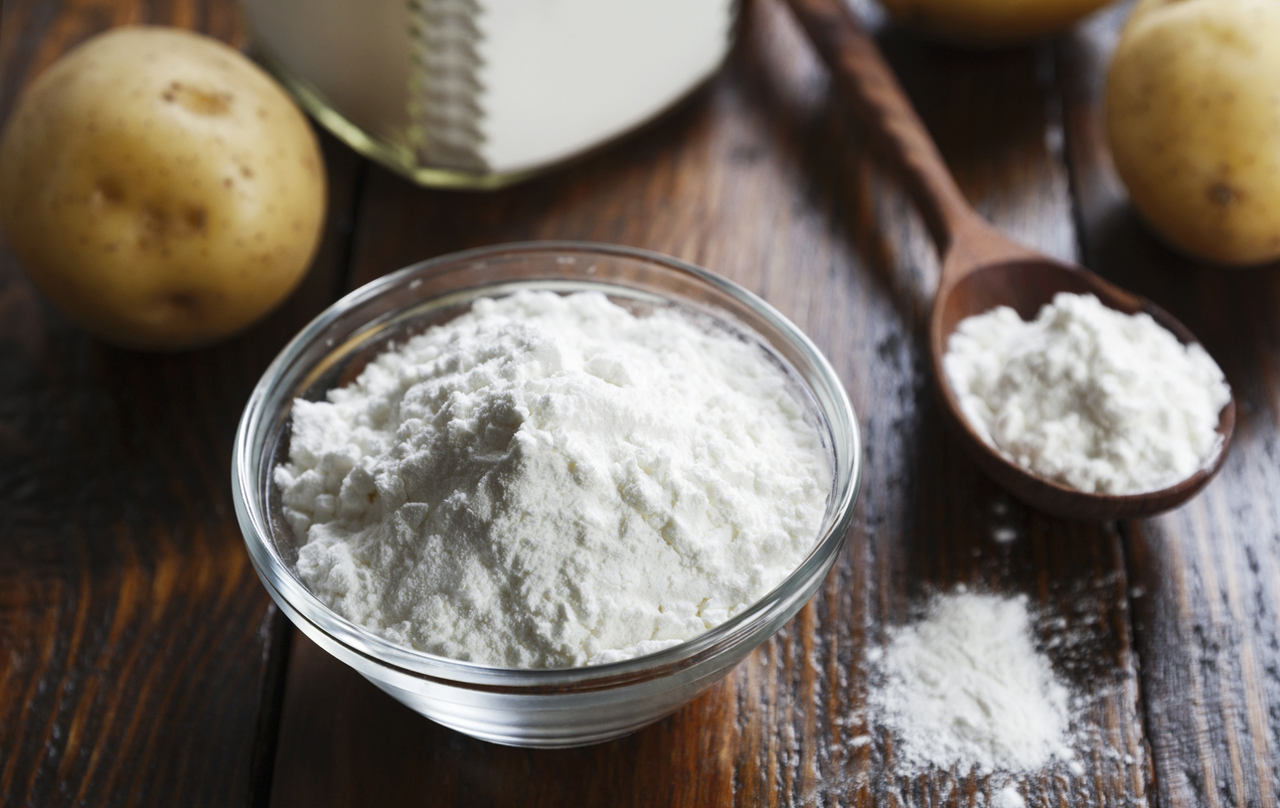 Două tone de amidon de cartofi cu organisme modificate genetic, distruse de autorități