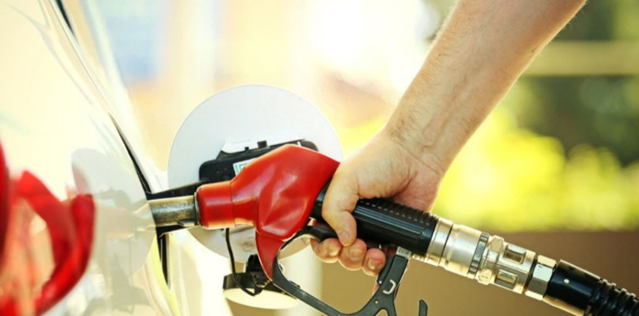 Motorina trece de 32 de lei. Autoritățile monitorizează stocurile de carburanți
