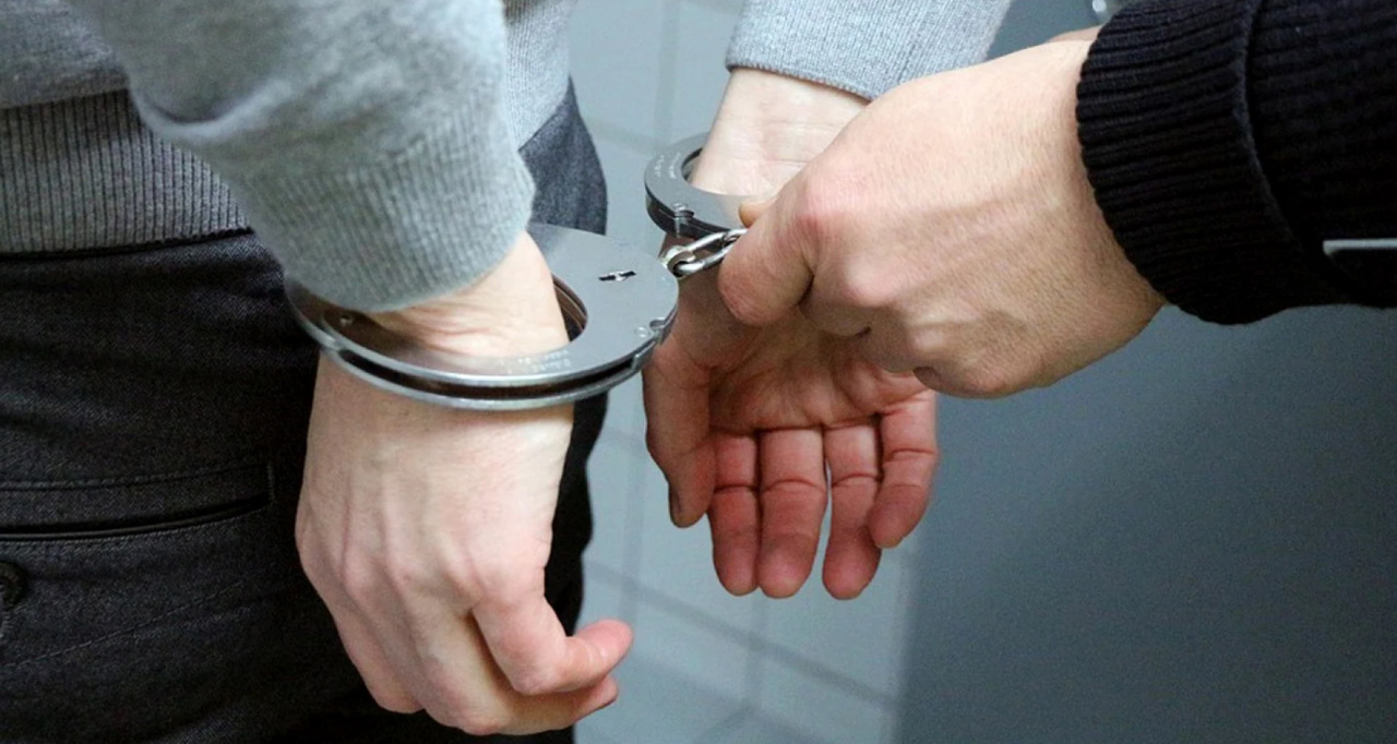 Copii și adulți obligați să muncească în condiții inumane, la Ștefan Vodă și peste Nistru: Un bărbat de 47 de ani, condamnat la 17 ani de închisoare