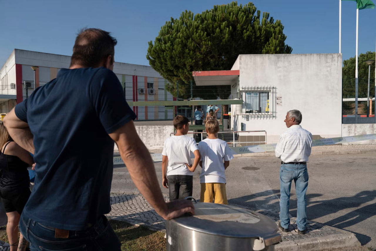 Shocking attack in a school in Portugal: a 12-year-old boy stabbed six classmates and a teacher