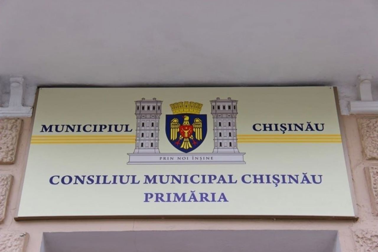 Starea excepțională în educație, motiv de dispută între consilieri municipali și șeful Direcției Educație a Primăriei 