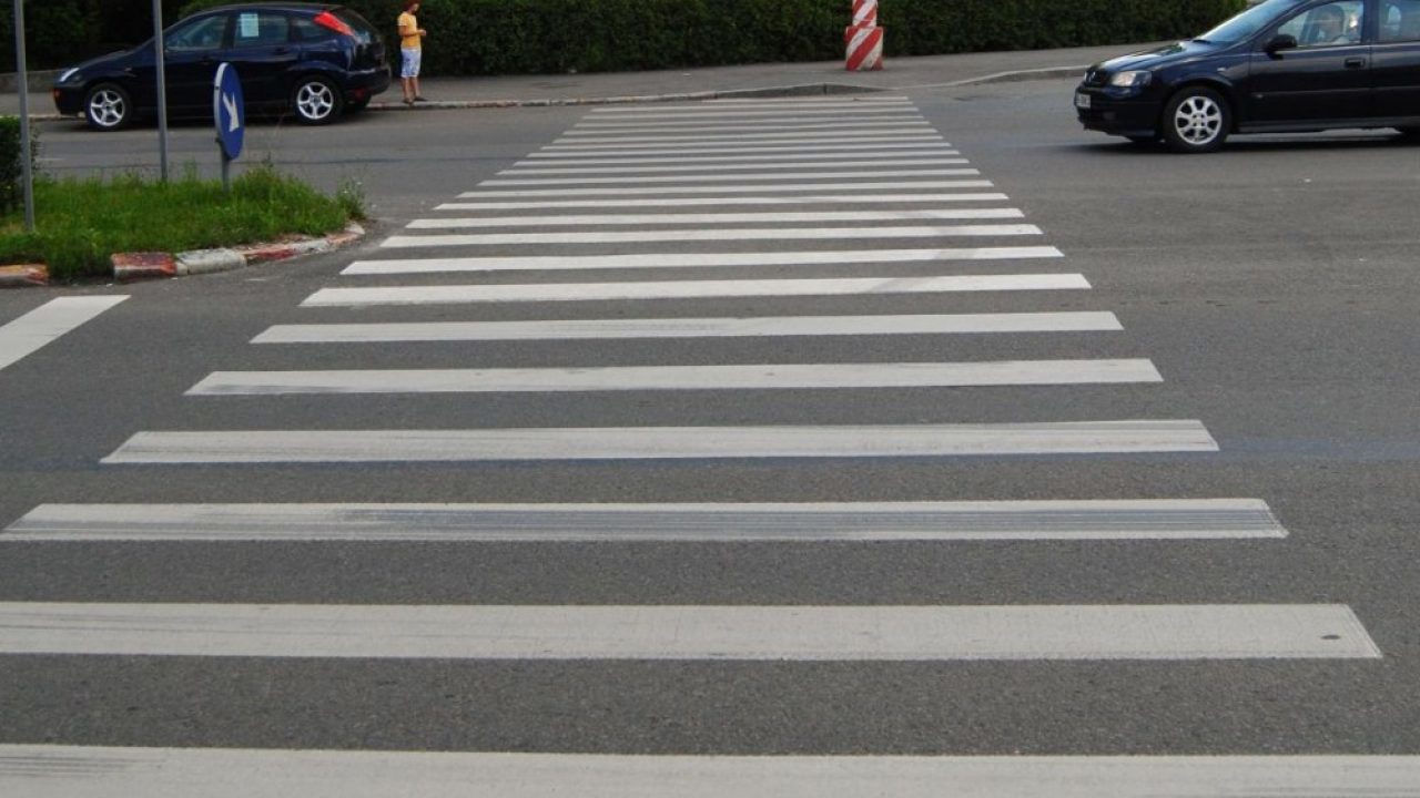Accident pe bulevardul Grigore Vieru din capitală: un pieton, lovit pe trecerea de pietoni. Șoferul a fugit de la fața locului