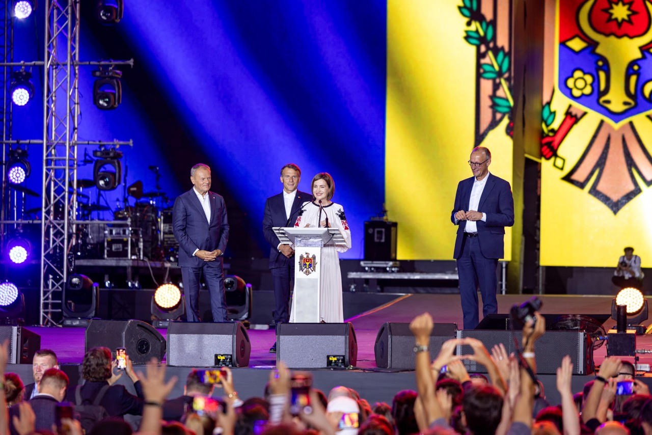 Presa internațională: Vizita lui Tusk, Merz și Macron marchează sprijinul pentru parcursul european al R. Moldova 