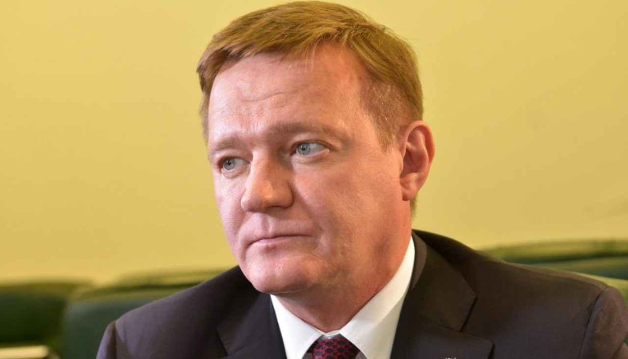 Ministrul rus care s-ar fi sinucis era vizat de o anchetă pentru deturnare de fonduri. BBC: Moartea sa - avertisment pentru elita politică