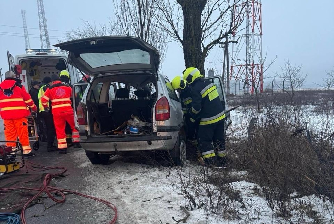 Accident grav la Fălești din cauza poleiului: un polițist și-a pierdut viața