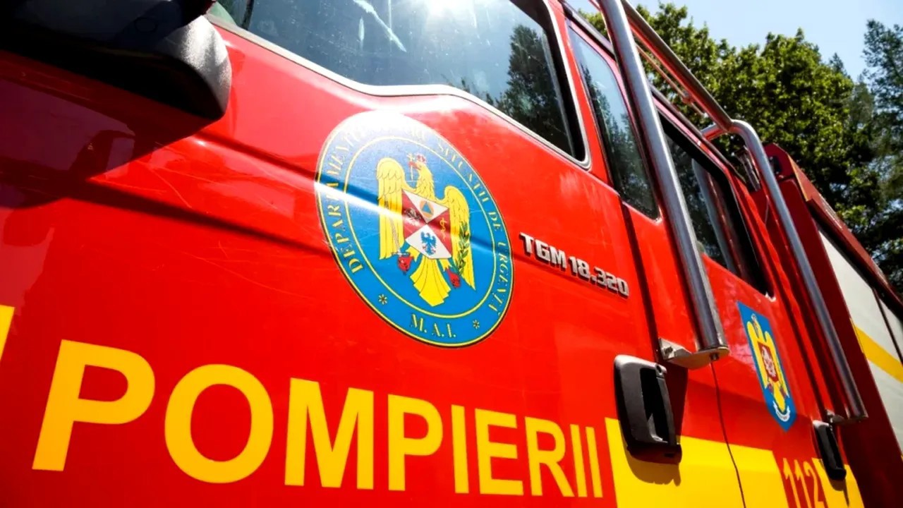 18 passengers evacuated as Moldovan minibus burns in Bacău