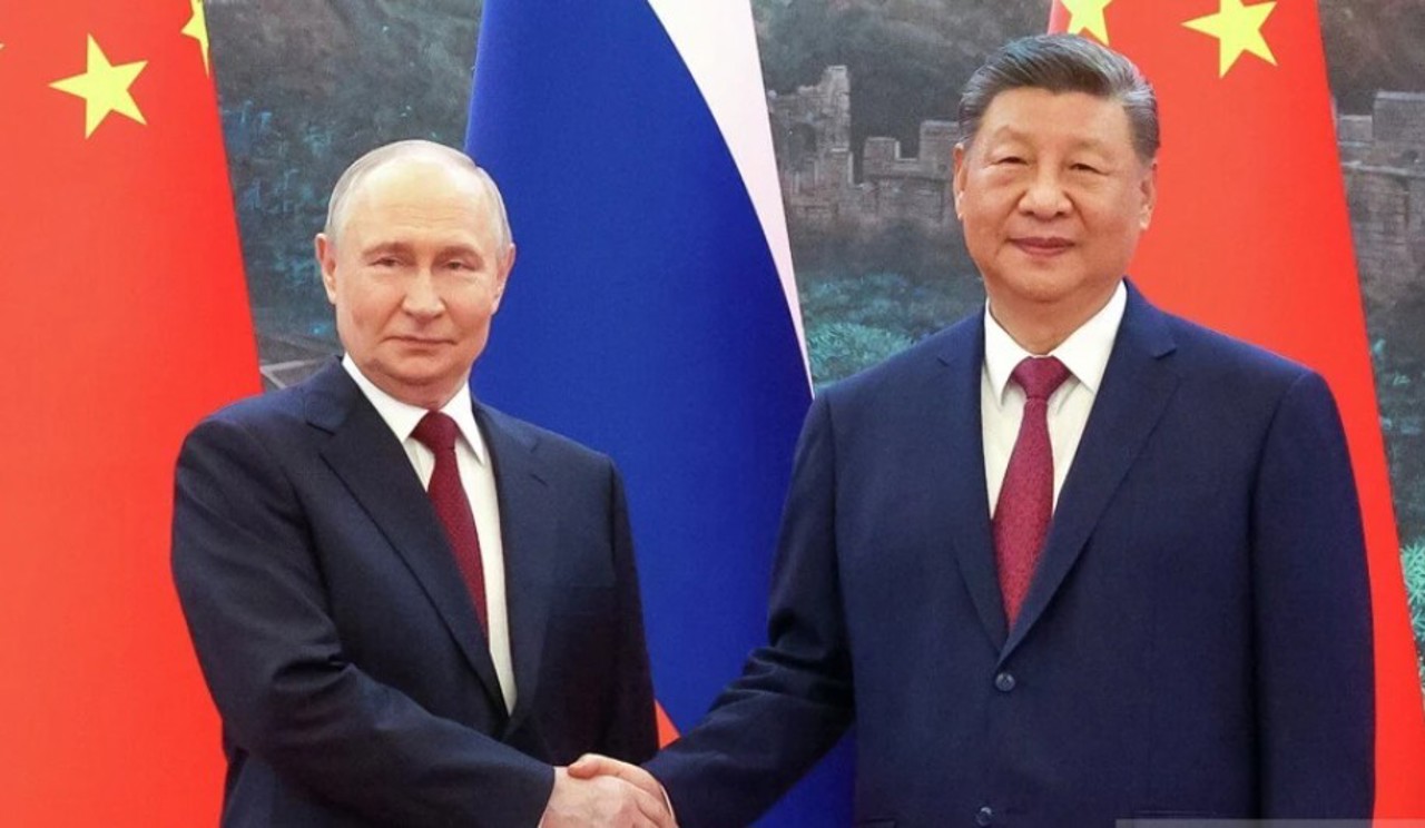 Переговоры Путина и Си Дзиньпина в Пекине: говорили о "турбулентности" в мире и продлении дружбы   