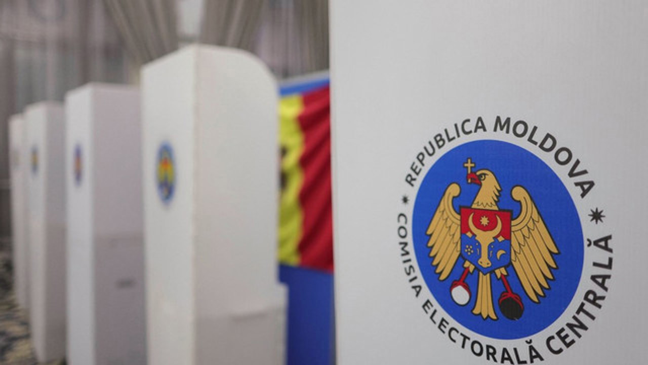 Alegătorii din Coșnița pot solicita votarea la locul aflării la referendumul din 21 iunie