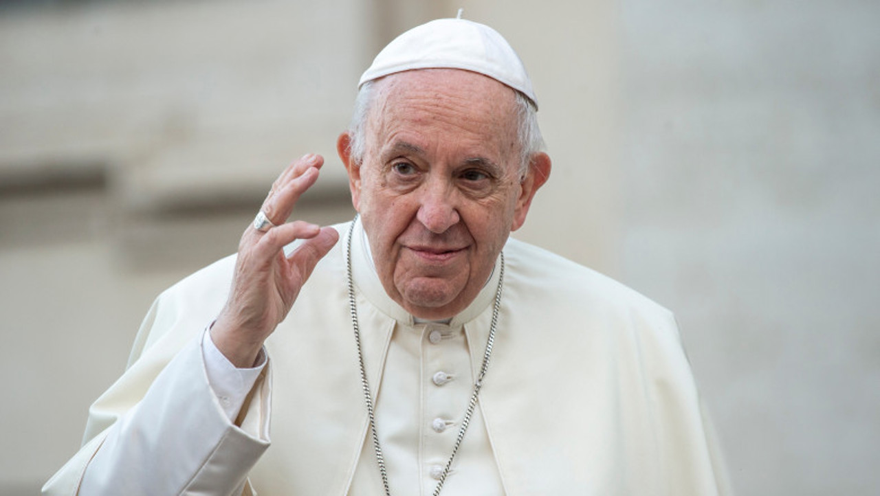 Pope Francis: Reduce military spending, increase humanitarian aid