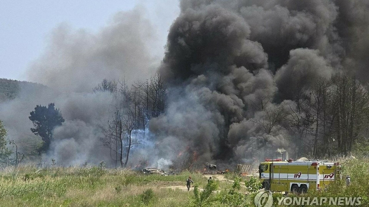 Un avion militar cu persoane la bord s-a prăbușit în Coreea de Sud. Sunt victime 