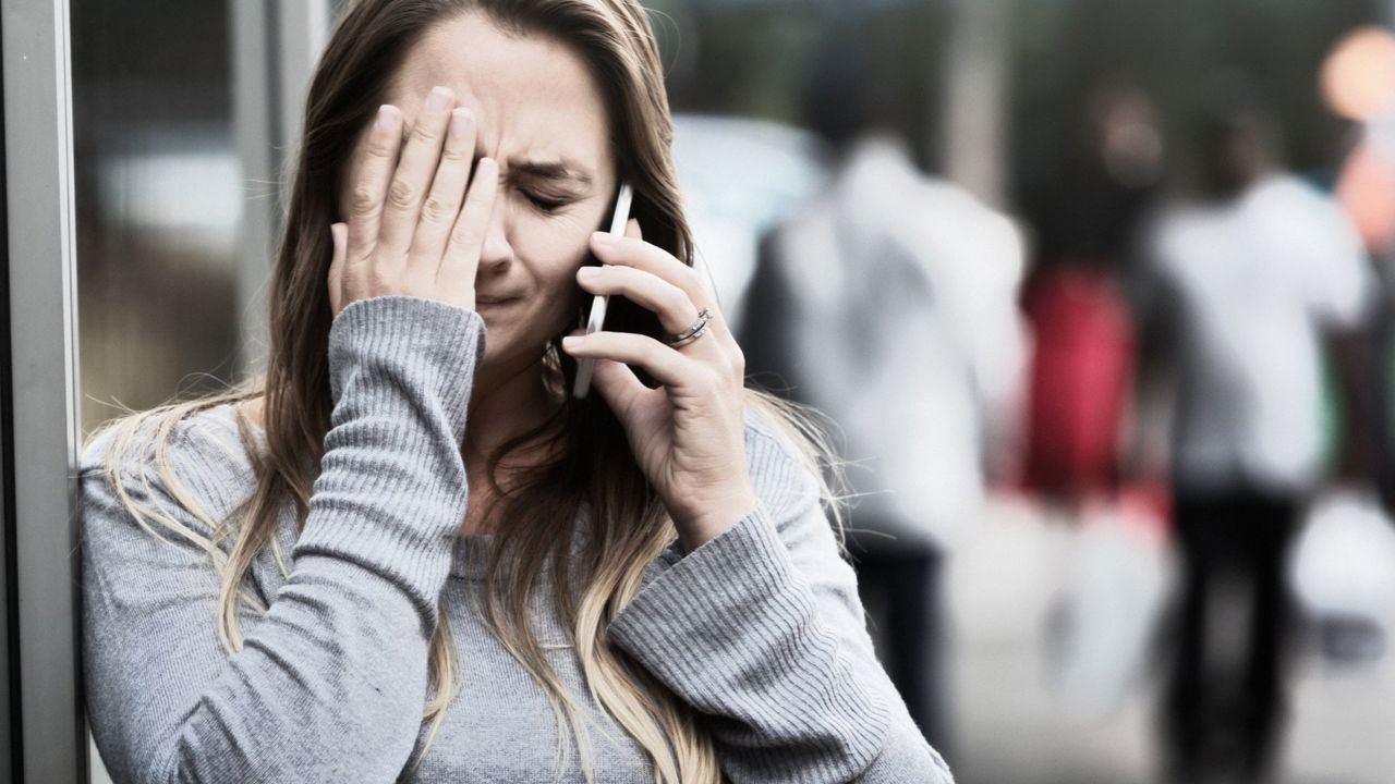 A costly call: Moldovans sent scammers 27 million lei in 12 days