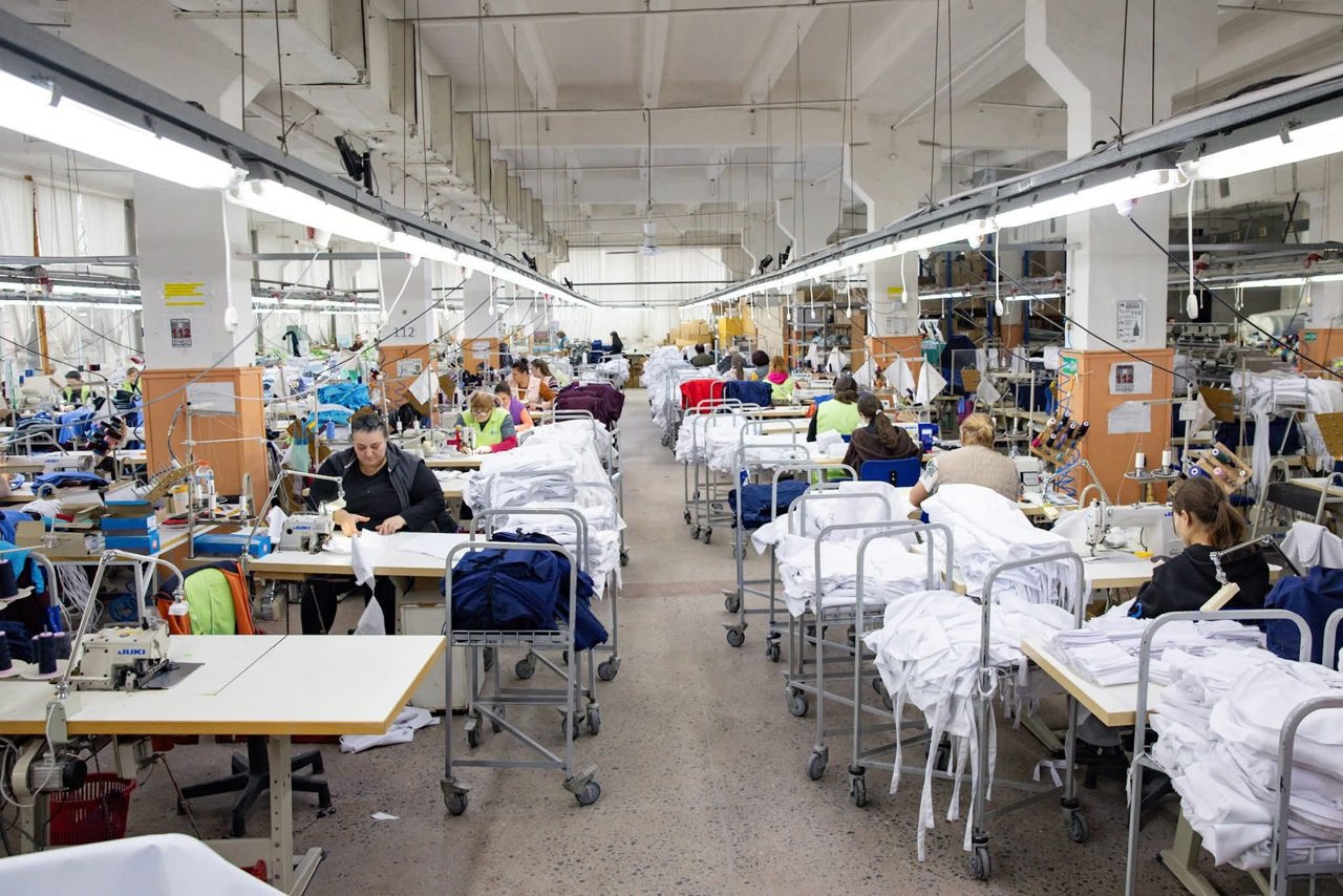 Creștere economică de 2.4% în 2025: IT-ul, agricultura și construcțiile au susținut PIB-ul, iar comerțul și transportul au redus ritmul de creștere