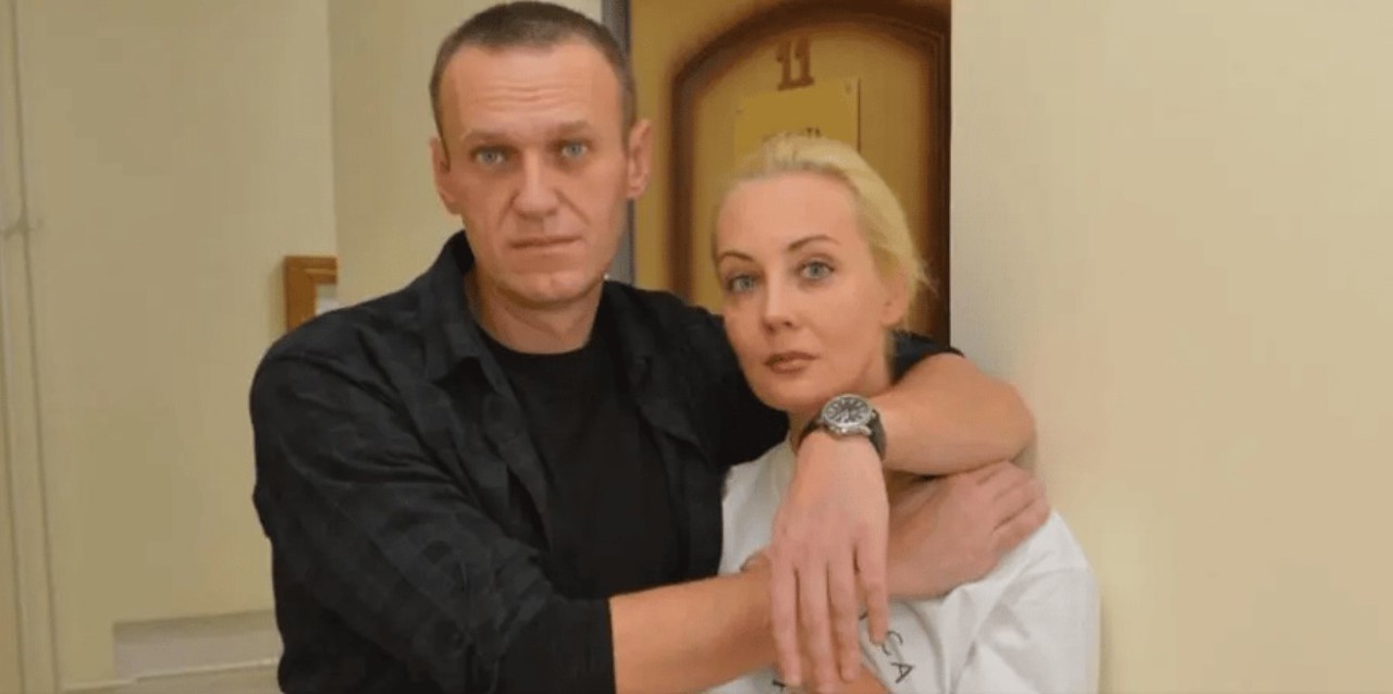 Alexei Navalny’s widow vows to continue his fight against Putin