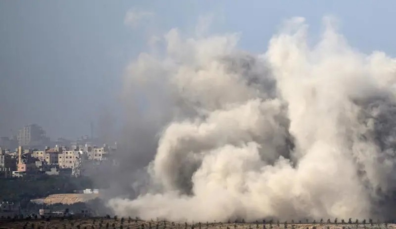 Hezbollah and Israel exchange heavy fire amid Cairo ceasefire talks