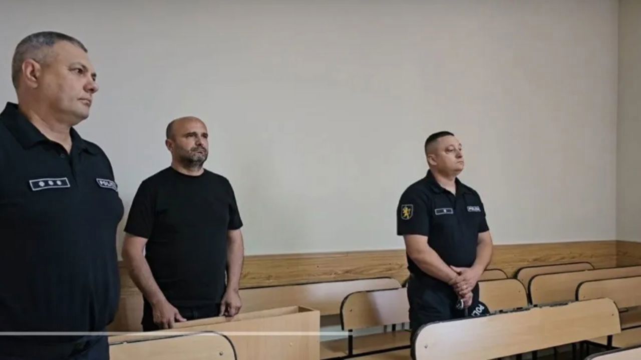 Суд отправил под домашний арест водителя, сбившего двух полицейских