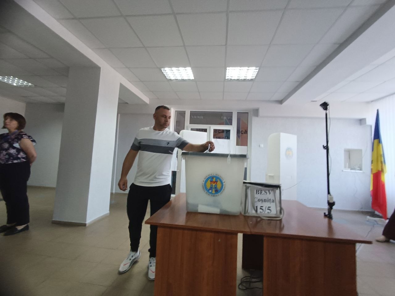Alegătorii din Coșnița, așteptați la referendumul local: Peste 26% din alegători s-au prezentat urnele de vot