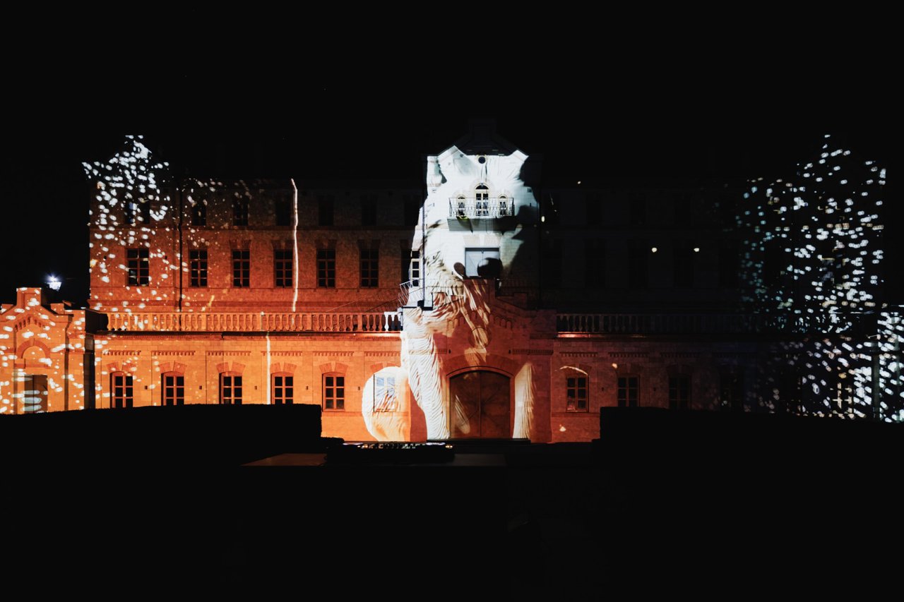 Cea de-a doua ediție a *Act Festival*: Nouă artiști din țară și de peste hotare intră în cursa pentru cele mai spectaculoase proiecții pe clădiri