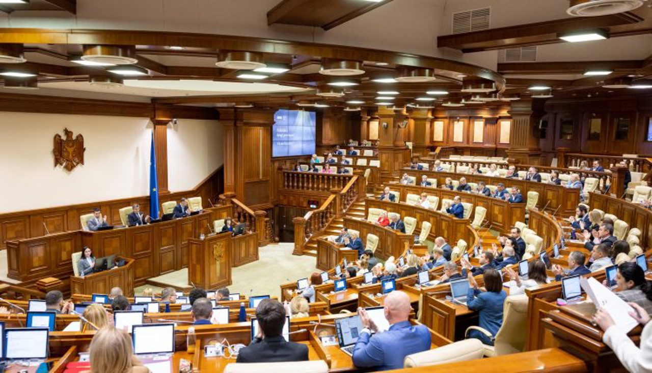 LIVE Dorin Recean is expected in Parliament: The motion of no confidence on the Government's activity, on the agenda of the Legislative