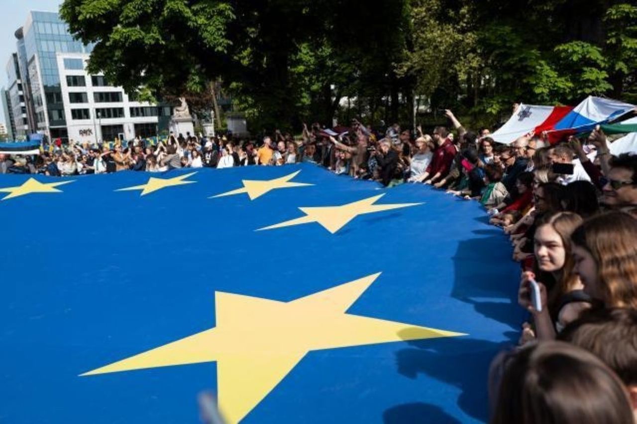 Încrederea în Uniunea Europeană, la cele mai mari cote din ultimii 18 ani 