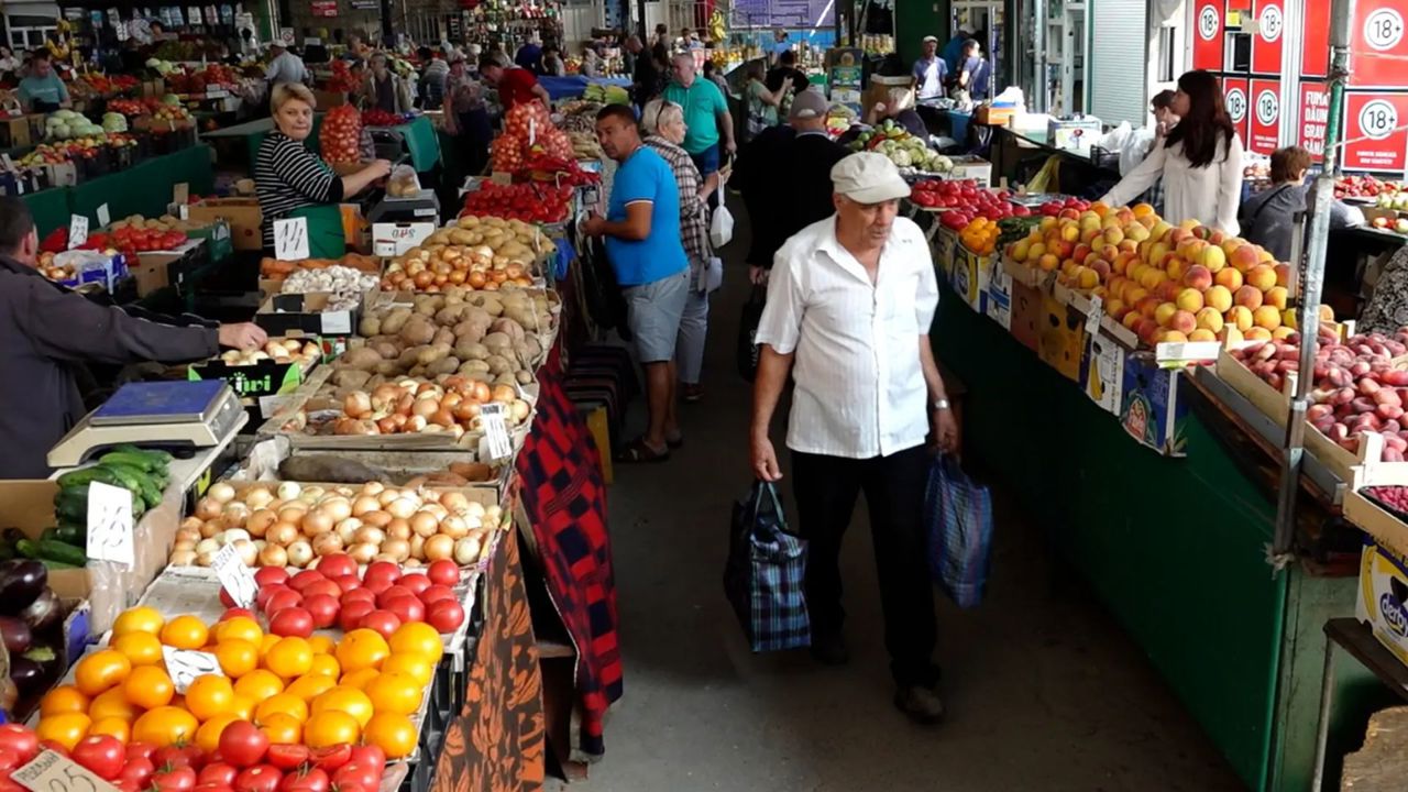 Atenție la legumele de vară! Testele pentru nitrați „nu oferă o informație veridică”, iar siguranța produselor poate fi verificată doar în laborator