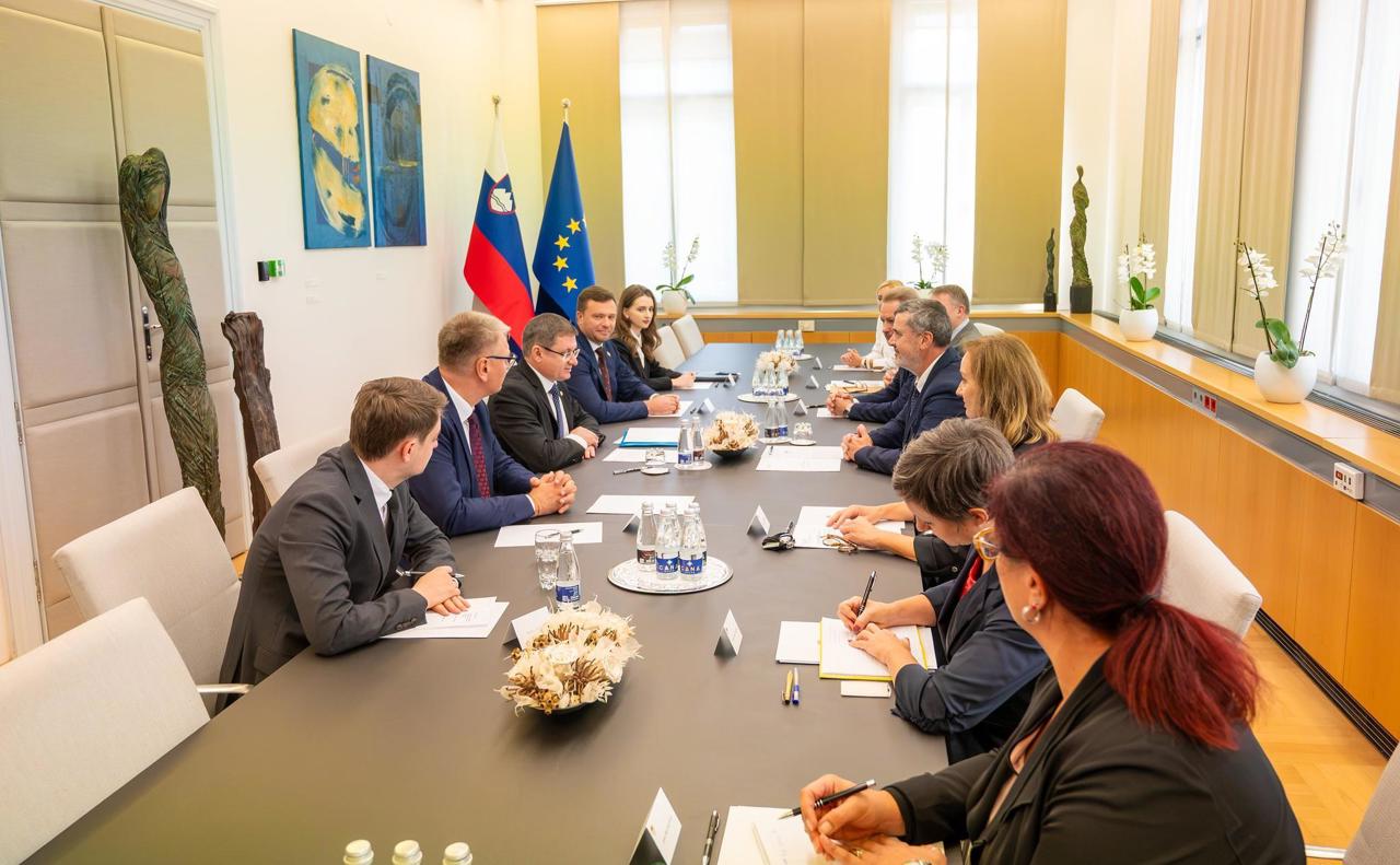 Președintele Parlamentului, la Ljubljana: „Experiența Sloveniei arată cât de mult poate transforma o țară aderarea la UE”