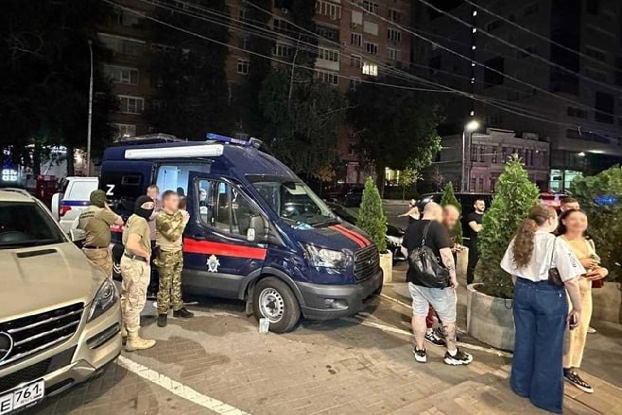Raziile de recrutare iau amploare în Rusia: Cum sunt forțați bărbații să semneze contracte pentru front