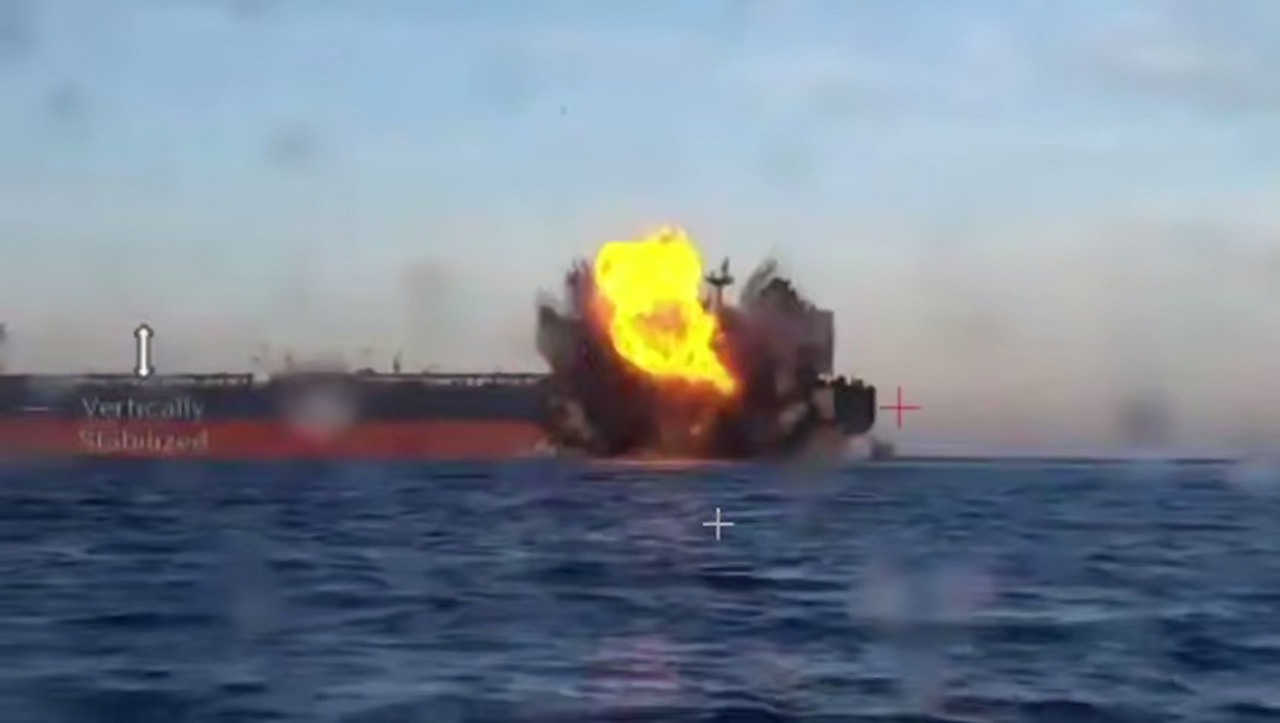 Atacuri asupra petrolierelor rusești sancționate: Ucraina ar fi autorul operațiunii, susțin surse media