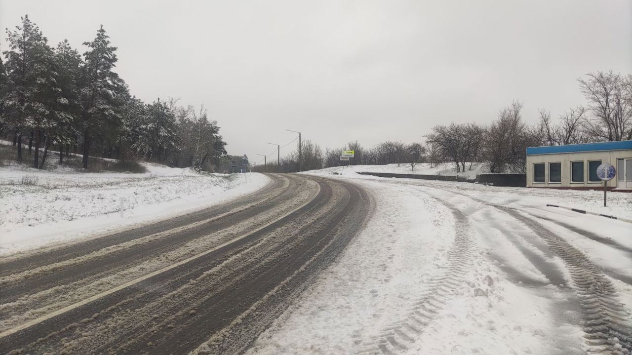 Белая ночь для путешественников на севере страны. В каком состоянии дороги после выпавшего во вторник вечером снега