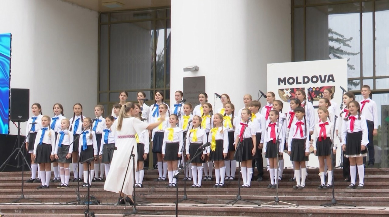 Gala Festivalului-concurs național de muzică patriotică „Te cânt, patrie și neam” a reunit sute de participanți 