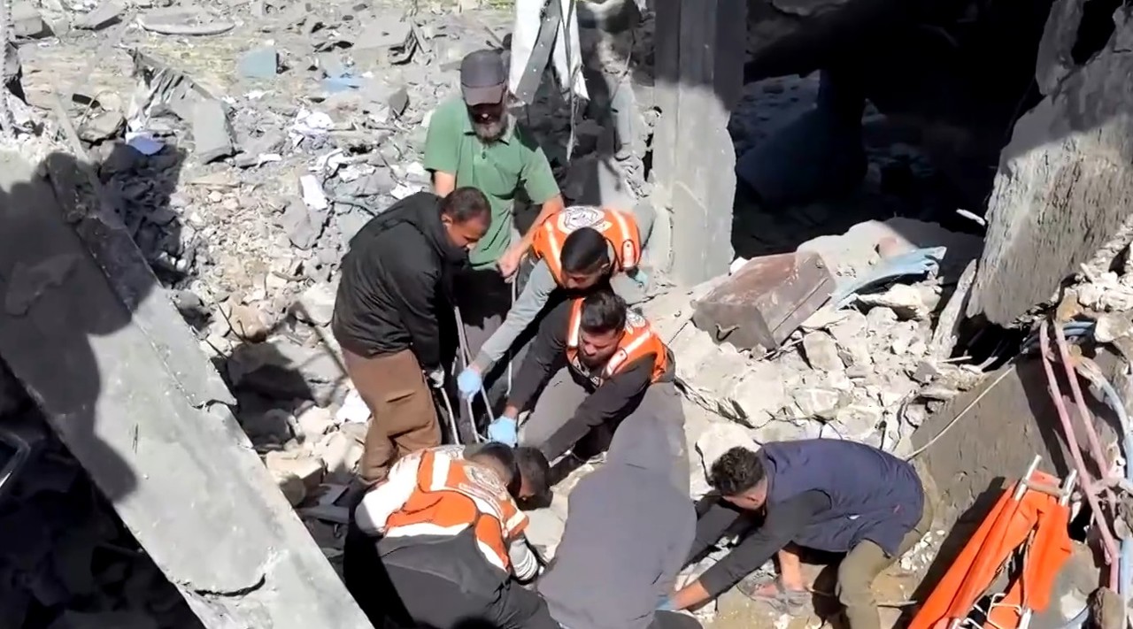 Israelul a lansat în Fâșia Gaza cele mai puternice atacuri din ultimele săptămâni. Cel puțin 28 de morți, printre care șase copii