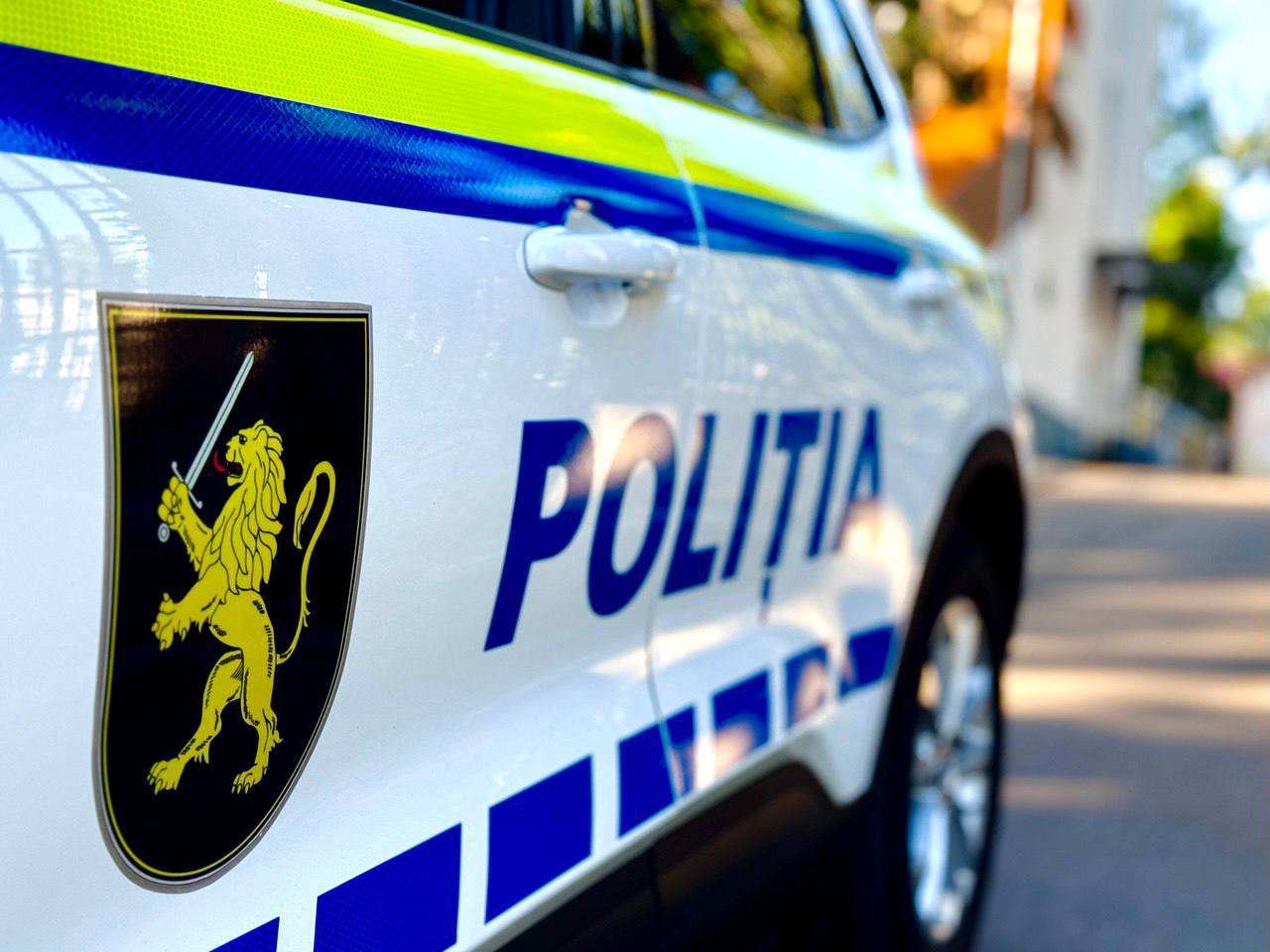 Zgomot specific unei trageri din armă asupra unui troleibuz cu pasageri în capitală: RTEC: „Nimeni nu a avut de suferit”